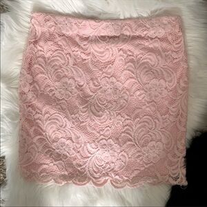 Windsor Pink Lace Mini Skirt. Size Small/Medium